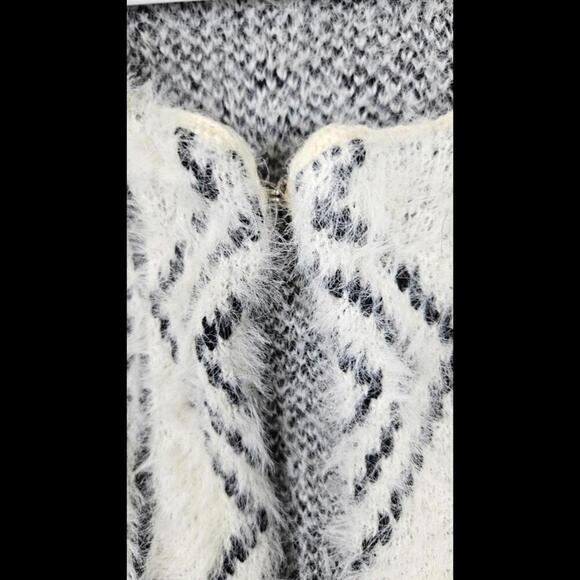 Anthropologie Solitaire Cream Striped Fuzzy Cardigan Size Large - Picture 4 of 8